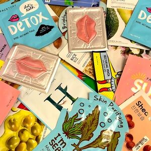 Mystery box face mask pack